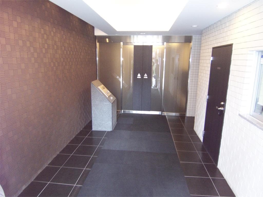 Room image 8