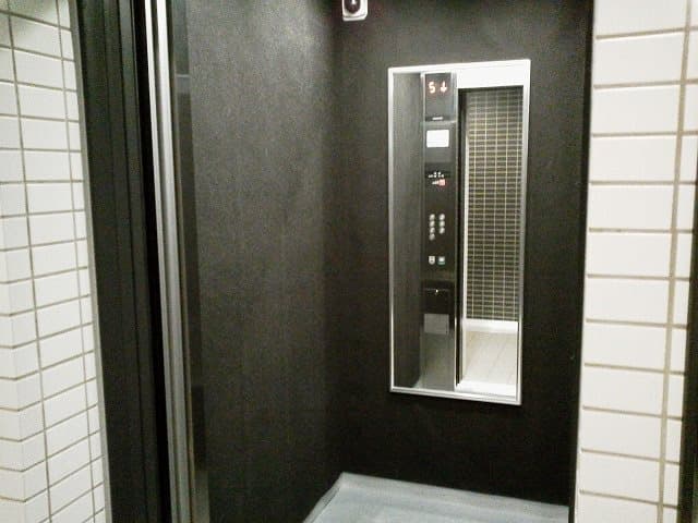 Room image 12