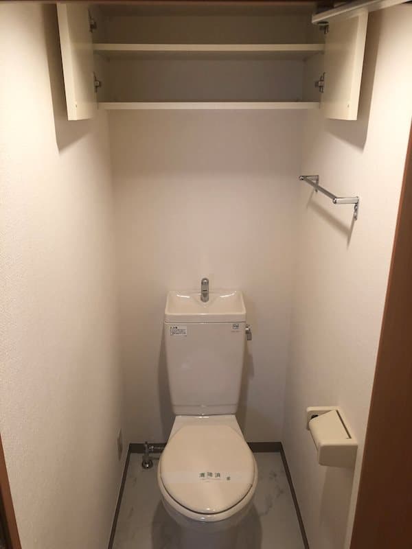 Room image 10