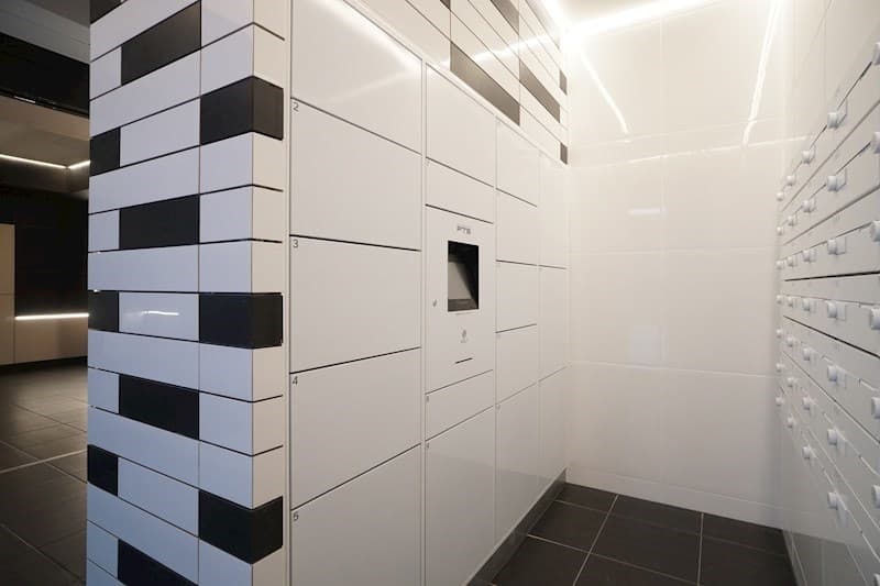 Room image 15