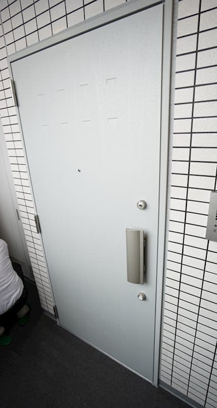 Room image 8