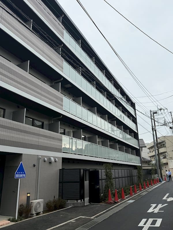 Main Image