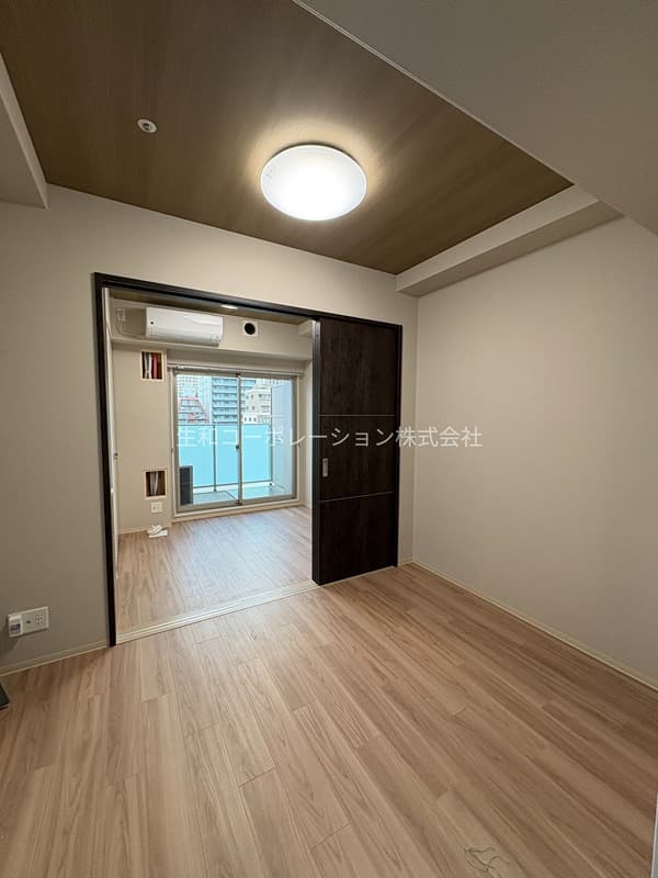 Room image 13