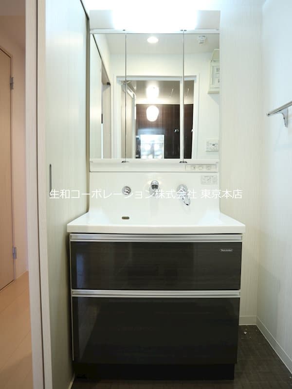 Room image 13