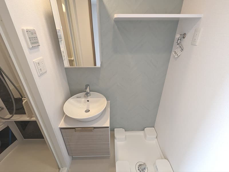 Room image 11