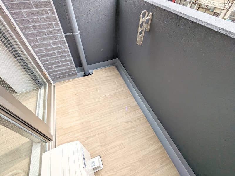 Room image 8