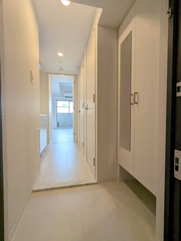 Room image 8
