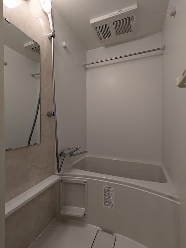Room image 9