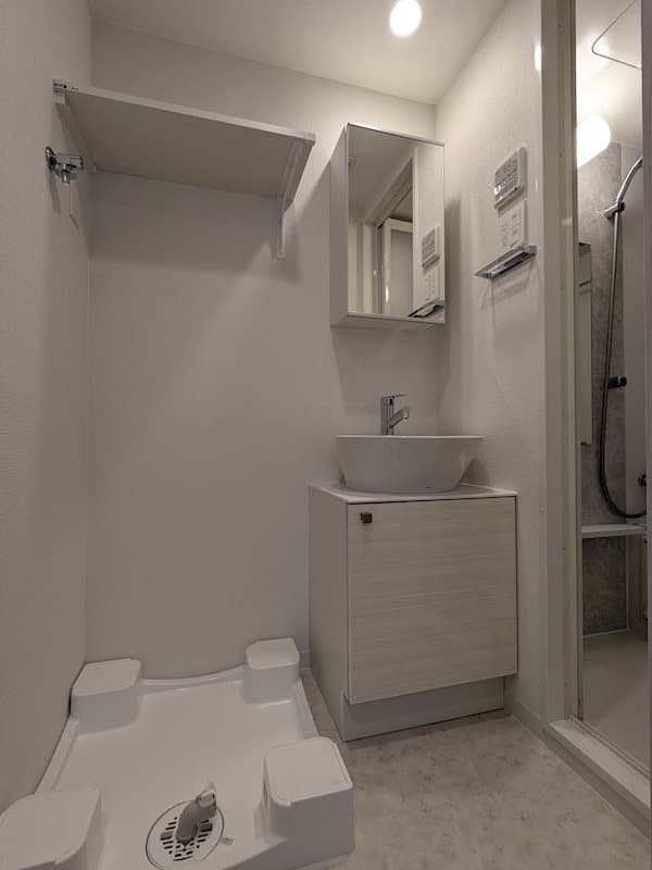 Room image 10