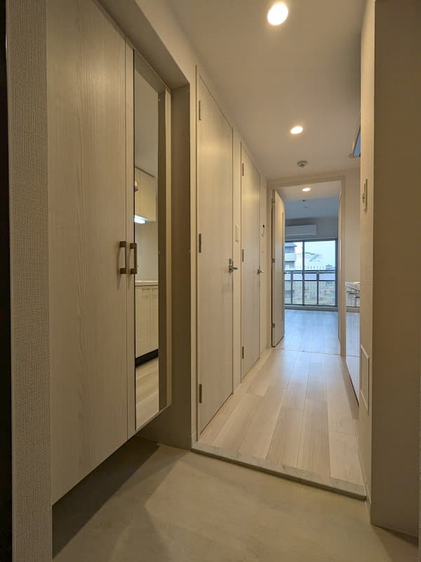 Room image 8