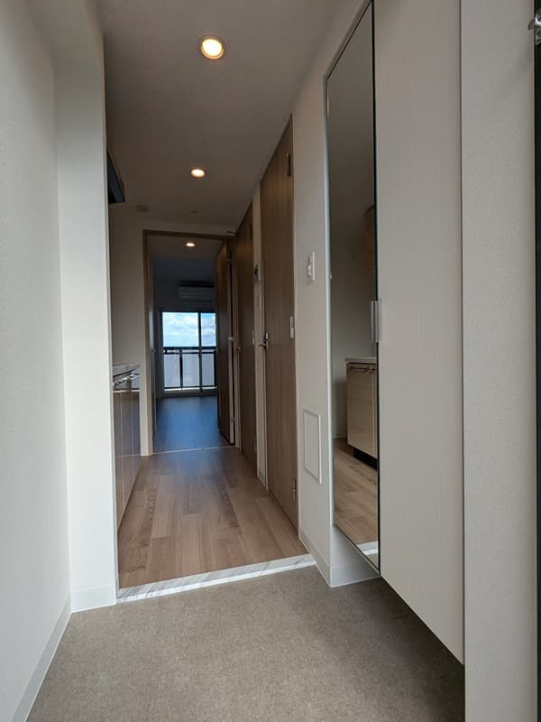 Room image 8