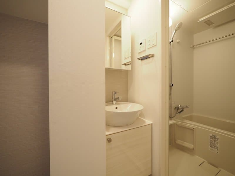 Room image 12