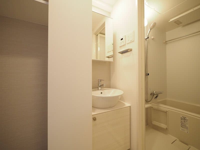 Room image 12