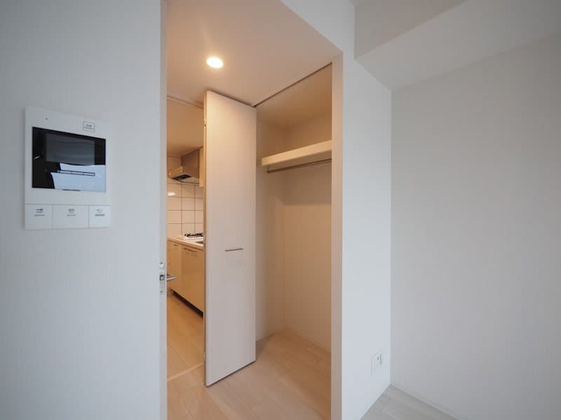 Room image 11