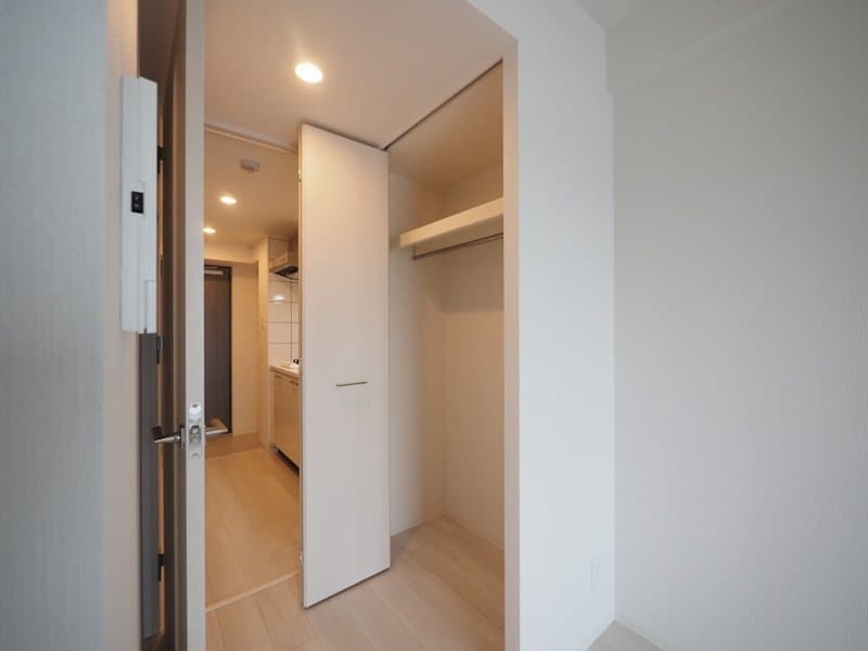 Room image 12