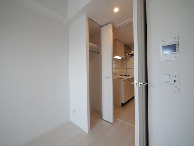 Room image 10