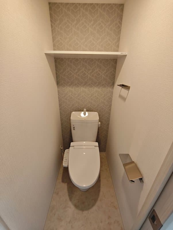 Room image 11