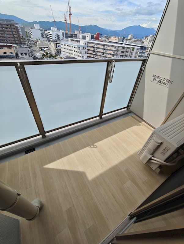 Room image 9