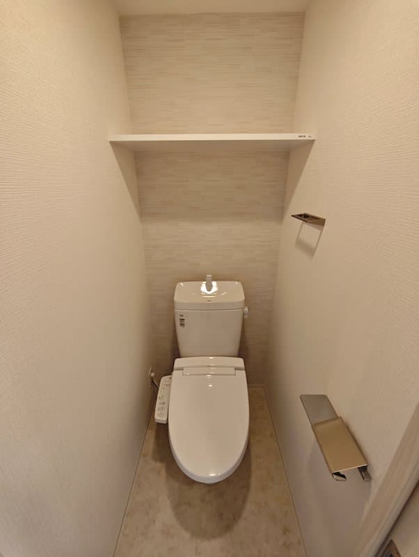 Room image 11