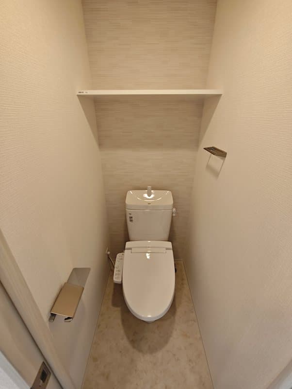 Room image 11