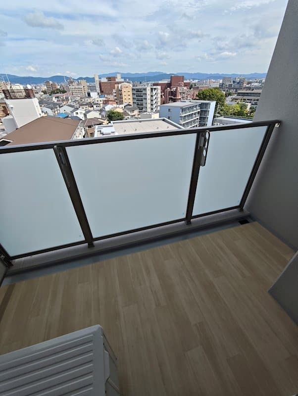 Room image 9