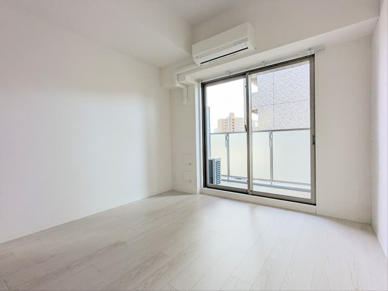 Room image 8