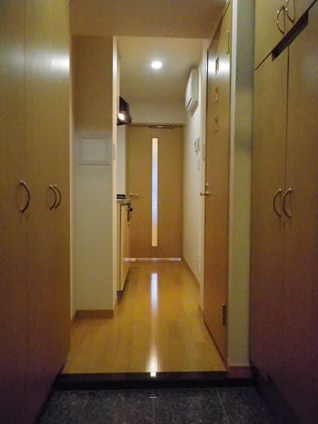 Room image 8