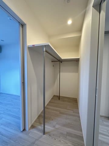 Room image 15