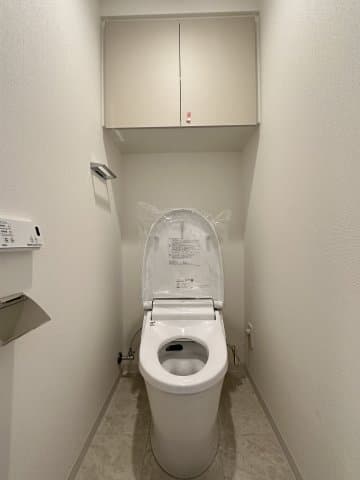 Room image 8