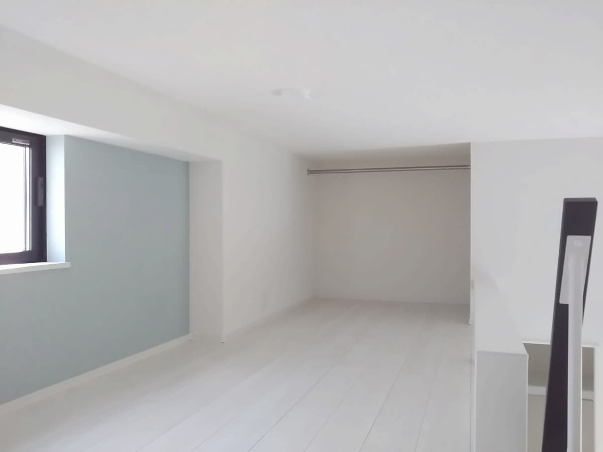 Room image 8