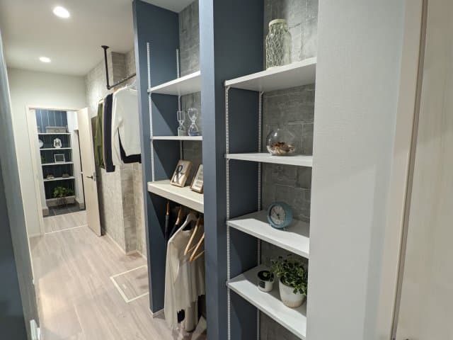 Room image 11