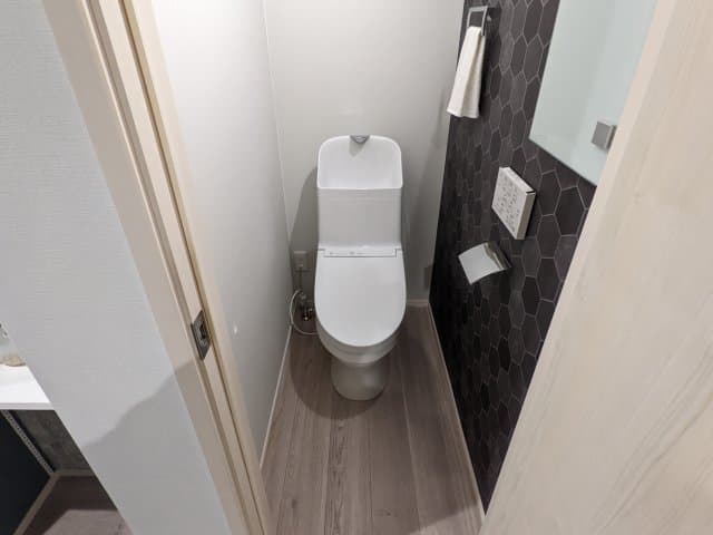 Room image 9