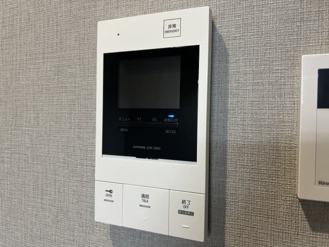 Room image 13