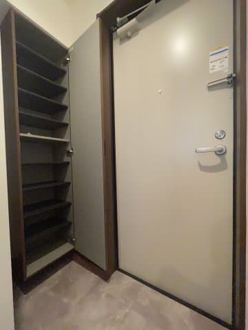 Room image 9