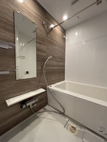 Room image 12