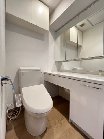 Room image 12
