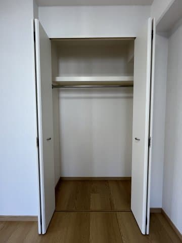Room image 14