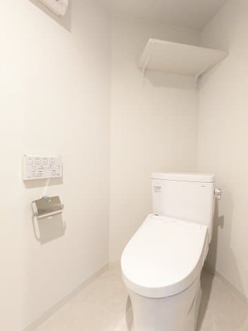 Room image 8