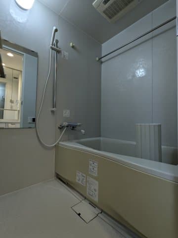 Room image 8