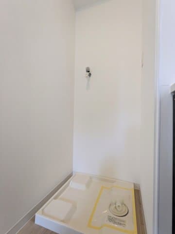 Room image 15