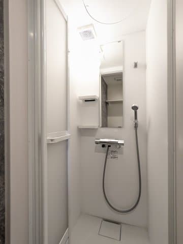 Room image 8