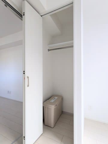 Room image 11