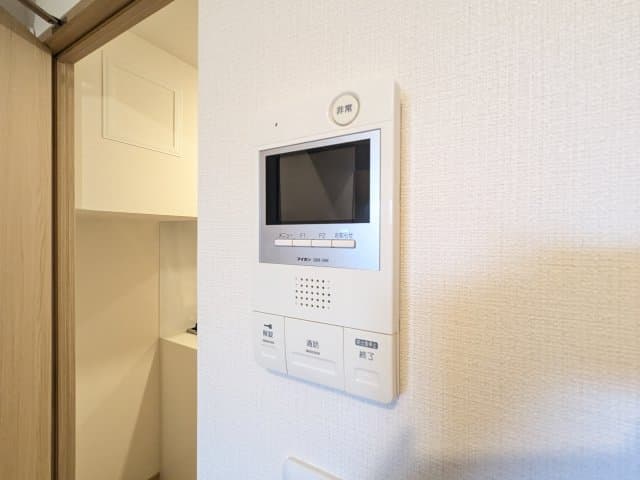 Room image 11