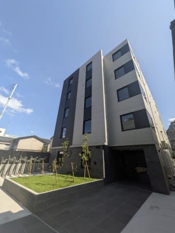 Main Image