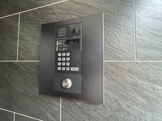 Room image 13
