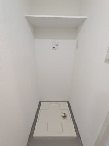 Room image 8