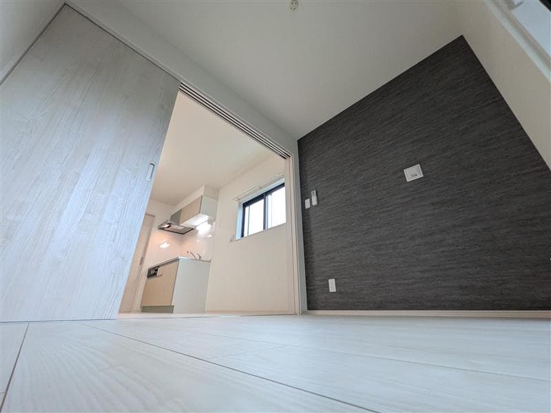 Room image 15