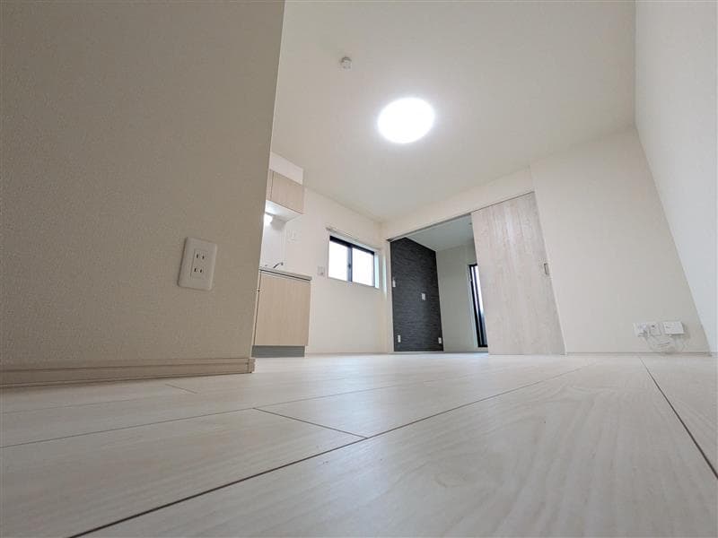 Room image 15