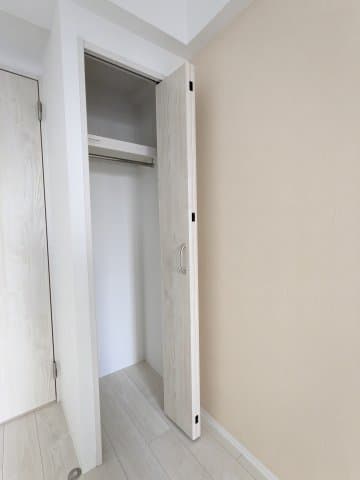 Room image 16