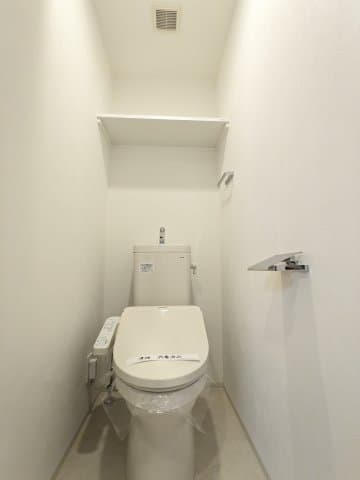Room image 8